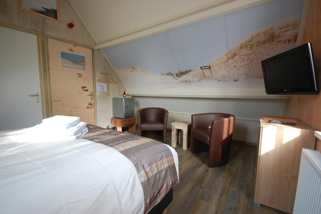 ホテル Bij Hen Op Ameland ホルム 部屋 写真